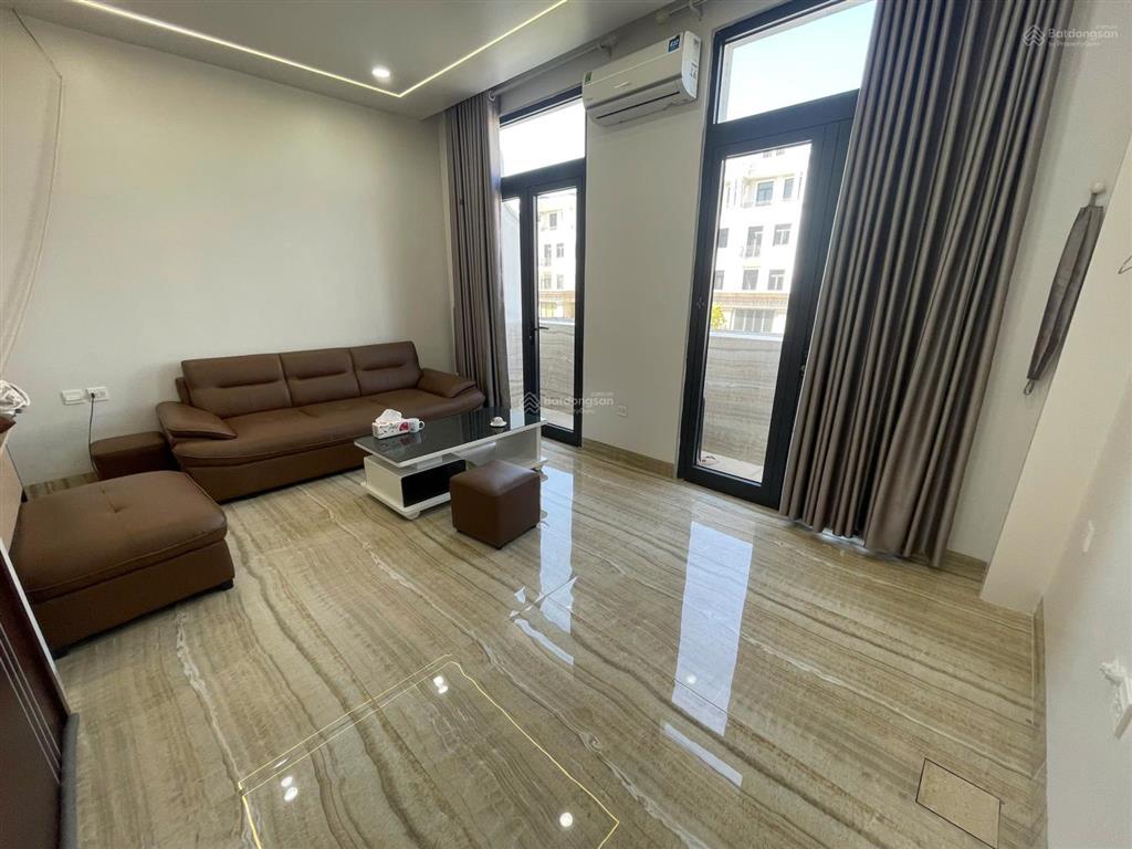 Cho thuê văn phòng nhỏ 36 người tại shophouse hải âu 12, vinhomes ocean park 1, gia lâm