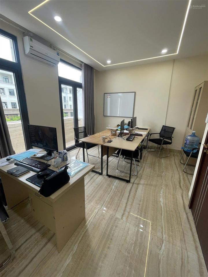 Cho thuê văn phòng nhỏ 36 người tại shophouse hải âu 12, vinhomes ocean park 1, gia lâm