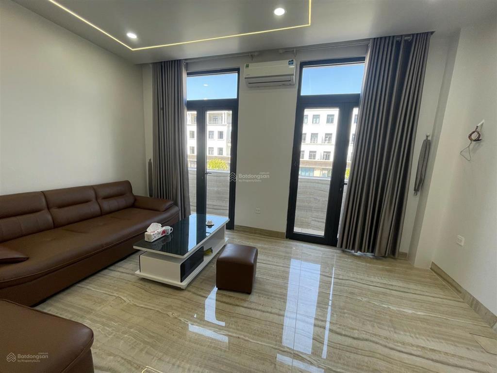 Cho thuê văn phòng nhỏ 36 người tại shophouse hải âu 12, vinhomes ocean park 1, gia lâm