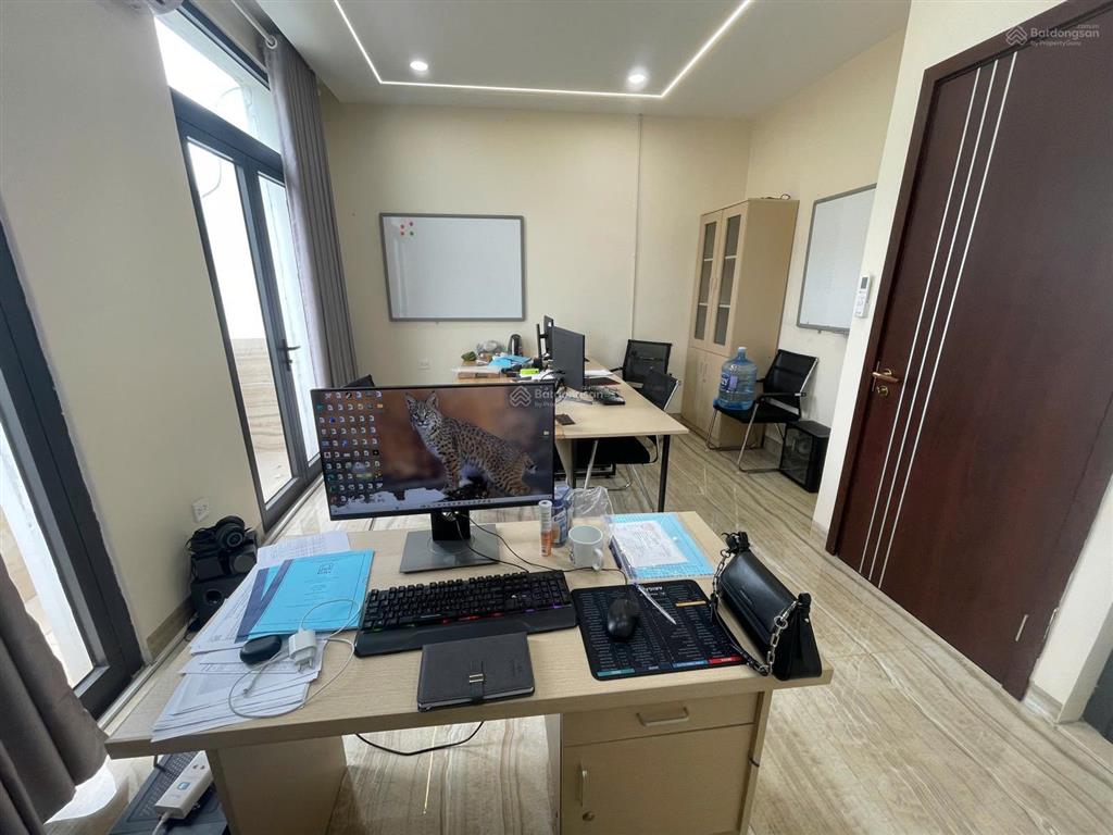Cho thuê văn phòng nhỏ 36 người tại shophouse hải âu 12, vinhomes ocean park 1, gia lâm