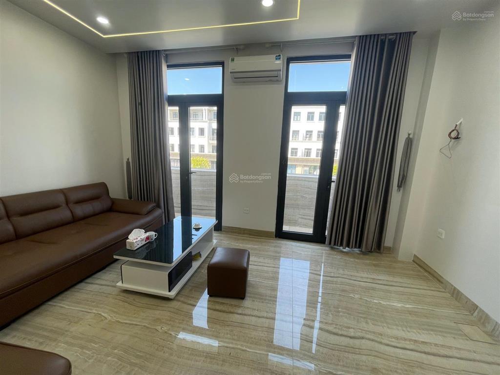 Cho thuê văn phòng nhỏ 36 người tại shophouse hải âu 12, vinhomes ocean park 1, gia lâm