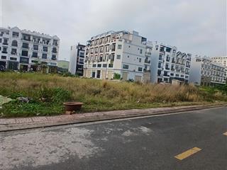 Bán đất tại 390 lê đức anh giá đầu tư 4,3 tỷ, 54m2 sổ hồng riêng