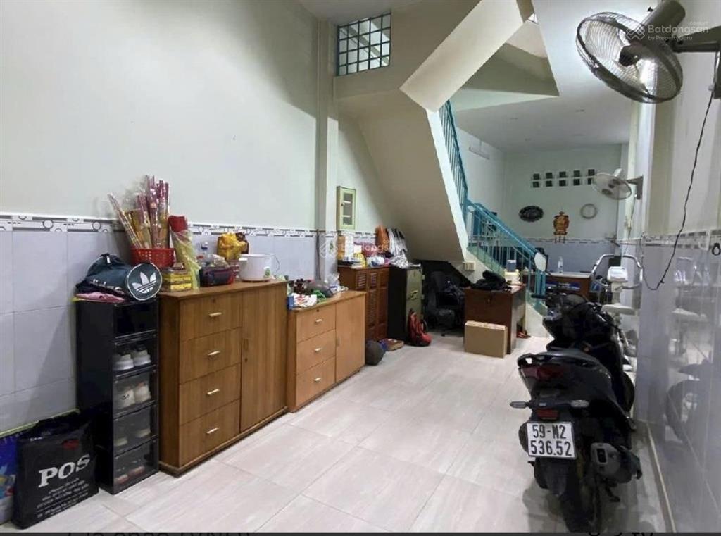 Nhà chợ chim xanh q.11 nở hậu 9m hxh 3 tầng chỉ 8.2tỷ