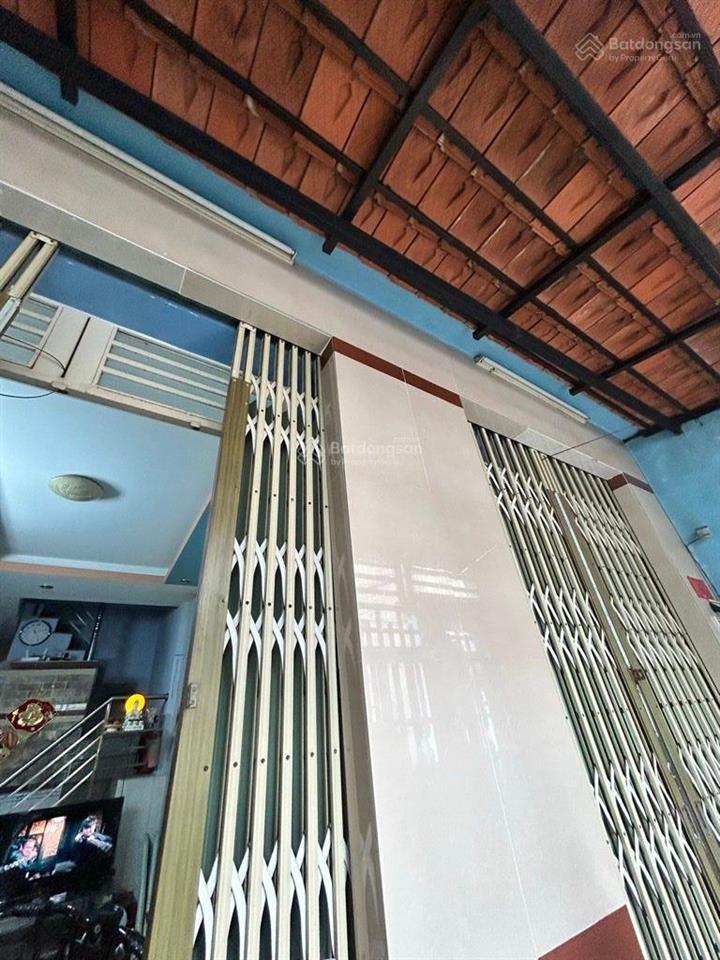 Sập giá quận 6, 5,3x16m2=78m, 2 căn cho thuê 10tr/th, hẻm 4m, chỉ 4,5 tỷ