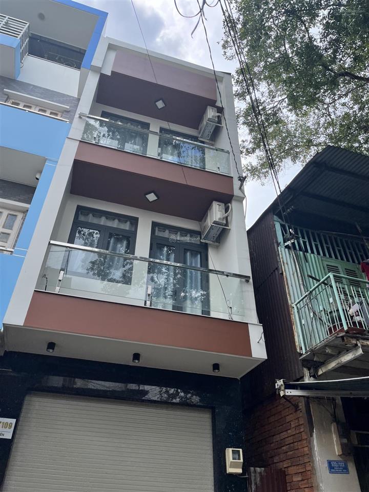 Phạm văn chí q6, 64m2, 3 tầng btct, 4pn, hẻm xe hơi, khu đẹp, giá chỉ 6.3 tỷ