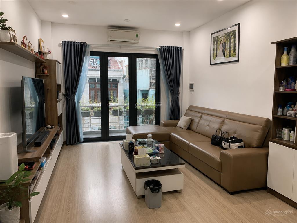 Phạm văn chí q6, 64m2, 3 tầng btct, 4pn, hẻm xe hơi, khu đẹp, giá chỉ 6.3 tỷ
