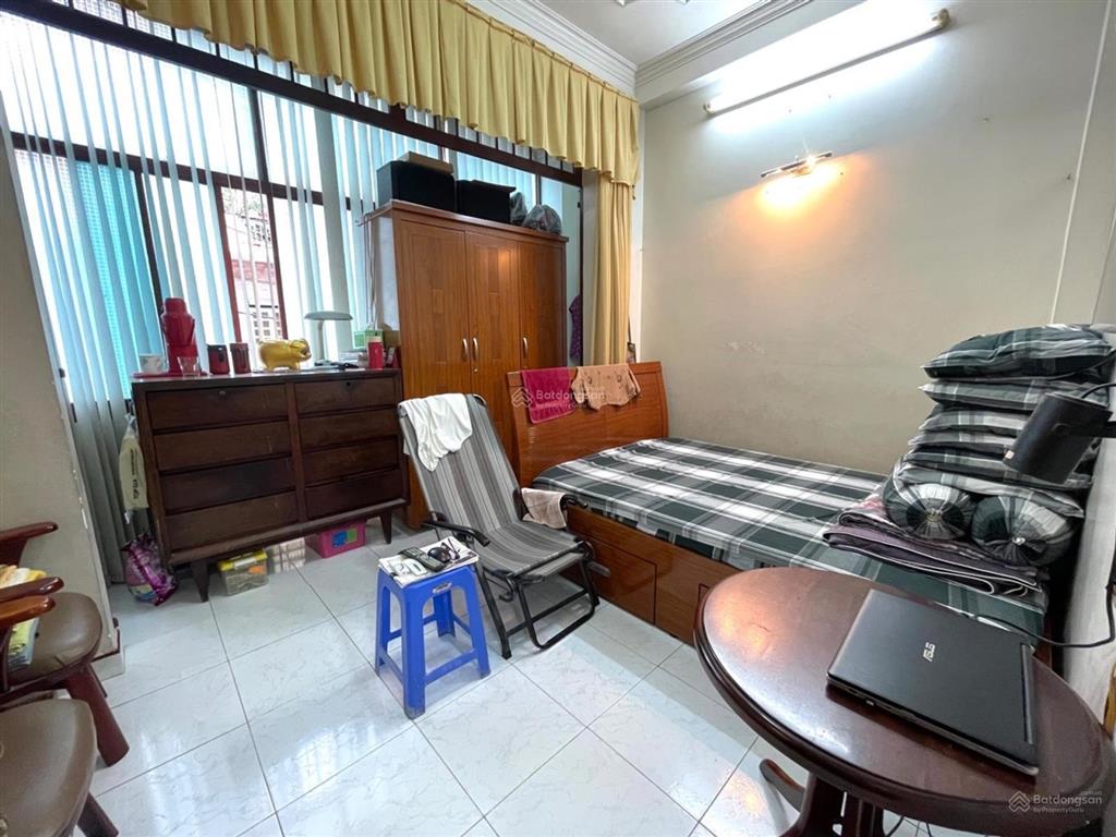Trần phú q5, 42m, hxh sát mt, btct 3 tầng, 5pn, sổ vuông, chỉ 8.4 tỷ