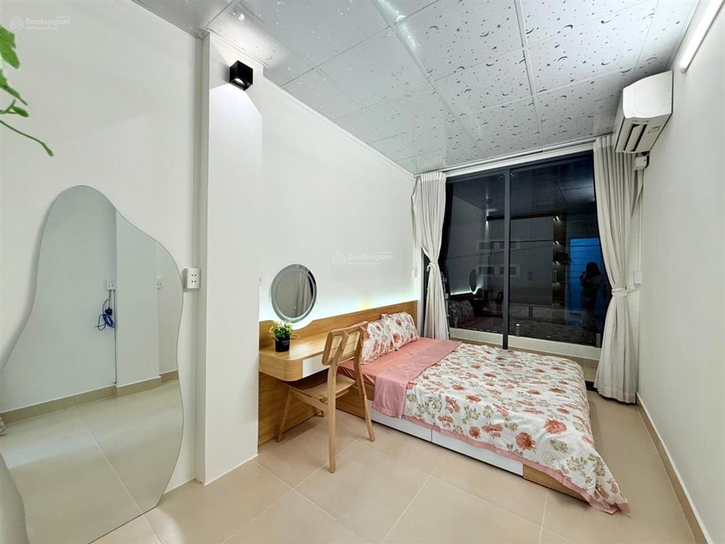 Nhà quận 11, lý nam đế  4 tầng btct mới, có dòng tiền 100tr/ năm, sổ hồng riêng, chỉ 3.99 tỷ