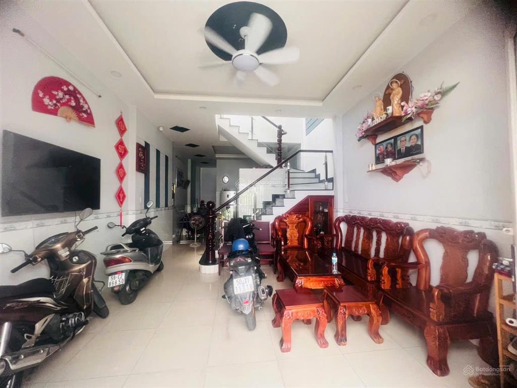 Bán nhà hẻm ô tô đường 168 ngay đường đỗ xuân hợp, chợ phước long