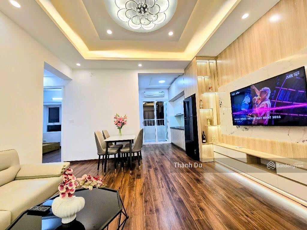 Bán căn hộ chung cư việt hưng ,long biên 70m2 2 phòng ngủ, full nội thất mới , sẵn ở ngay 5,1 tỷ