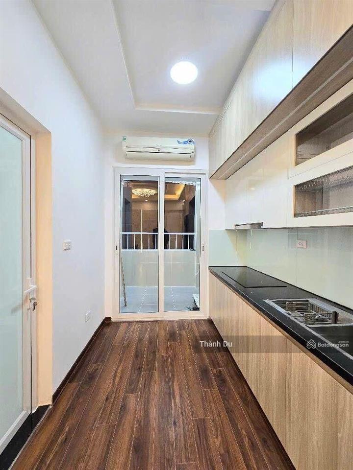Bán căn hộ chung cư việt hưng ,long biên 70m2 2 phòng ngủ, full nội thất mới , sẵn ở ngay 5,1 tỷ