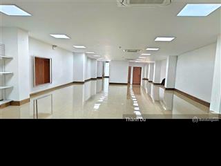 Cho thuê mặt bằng văn phòng ngô gia tự 150m2 có thang máy, pccc, vat hầm để xe giá 20 tr/ tháng