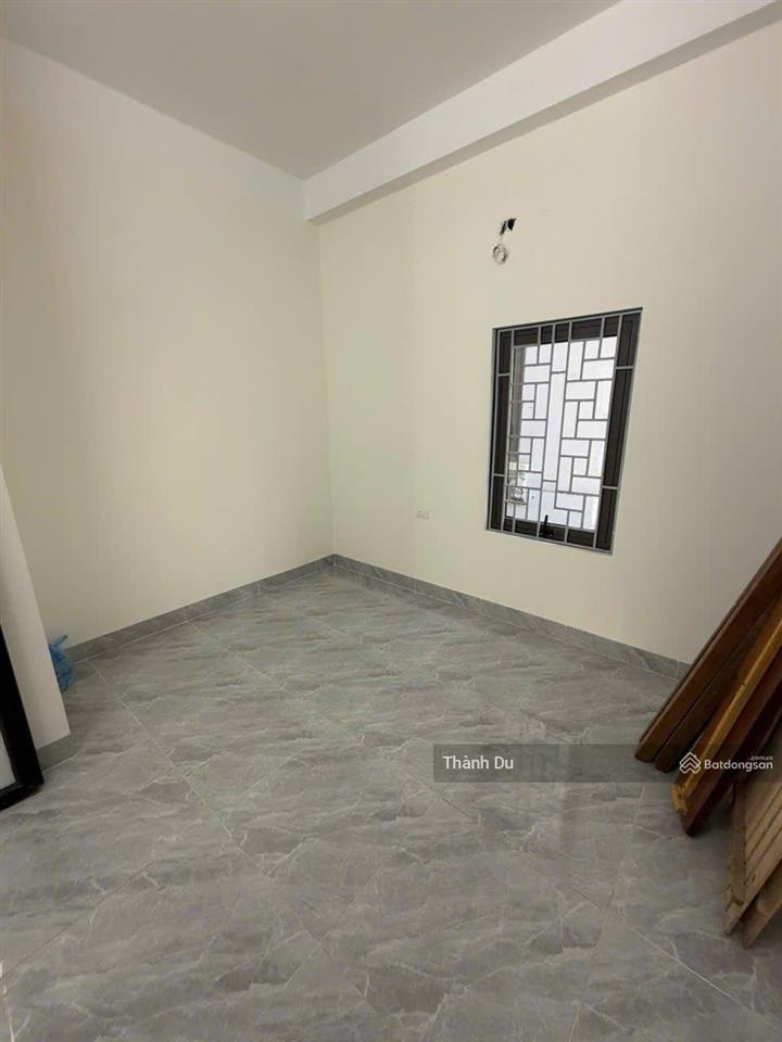 Cho thuê nguyên căn phố đặng vũ hỷ  vị trí đẹp, vỉa hè mênh mông, vừa ở vừa kinh doanh 15tr/th