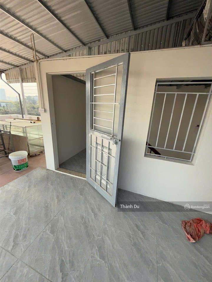 Cho thuê nguyên căn phố đặng vũ hỷ  vị trí đẹp, vỉa hè mênh mông, vừa ở vừa kinh doanh 15tr/th