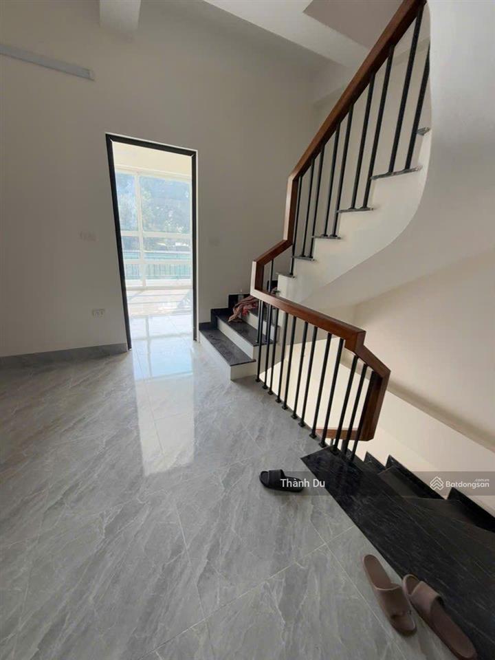 Cho thuê nguyên căn phố đặng vũ hỷ  vị trí đẹp, vỉa hè mênh mông, vừa ở vừa kinh doanh 15tr/th