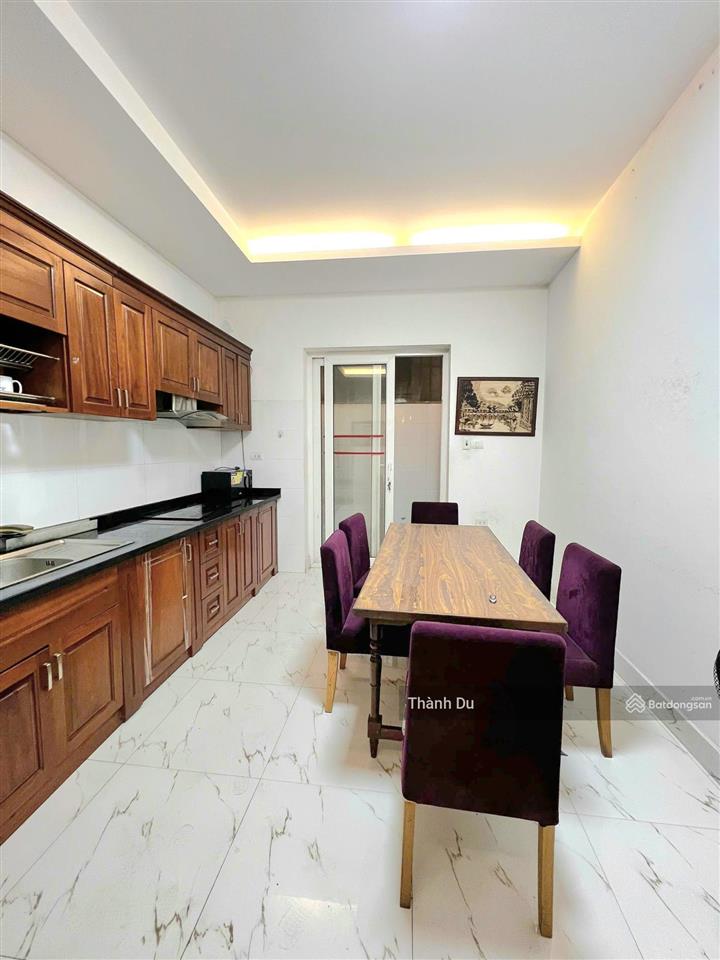 Cho thuê nhà nguyên căn  hồng tiến 500m tới tâm anh 64m2 3t giá 11 triệu/ tháng, có sân thoáng