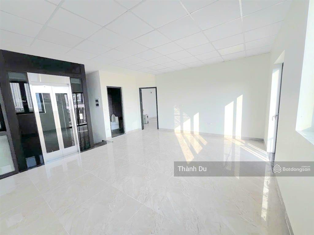 Cho thuê biệt thự lk khai sơn, 110m2 x 5t lô góc thang máy vị trí đẹp, văn phòng , kinh doanh