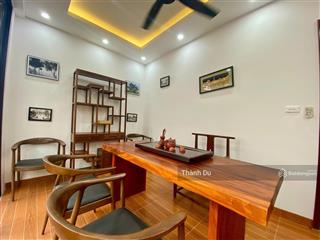 Bán nhà bồ đề 40m2 5t 4 phòng ngủ full nội thất xịn gần cầu , về ở ngay giá 9,8 tỷ