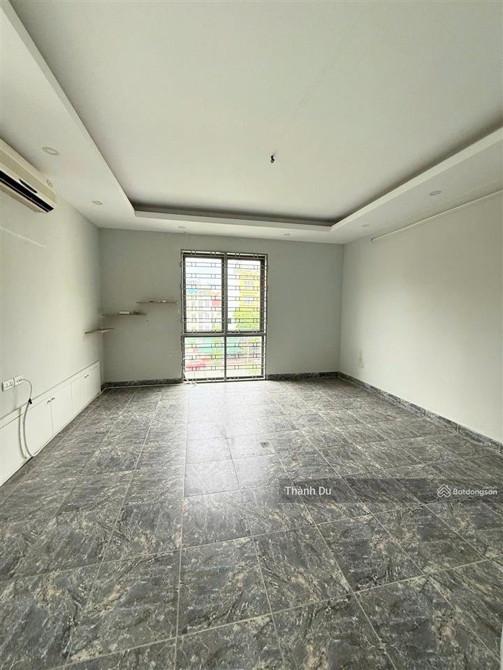 Cho thuê nhà nguyên cănhồng tiến 50m2 x5t giá 30 tr/ tháng