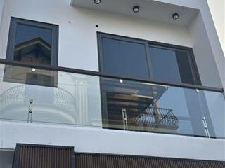 Cho thuê nhà nguyên căn 6 tầng thang máy mới tinh gara ô tô bát khối fias 12 triệu / tháng