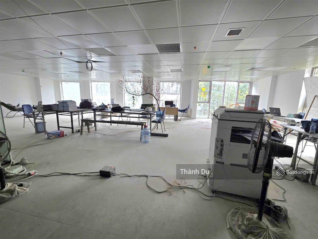 Cho thuê mặt bằng kinh doanh cafe  văn phòng  mặt phố nguyễn biểu 250m2 giá 135 tr