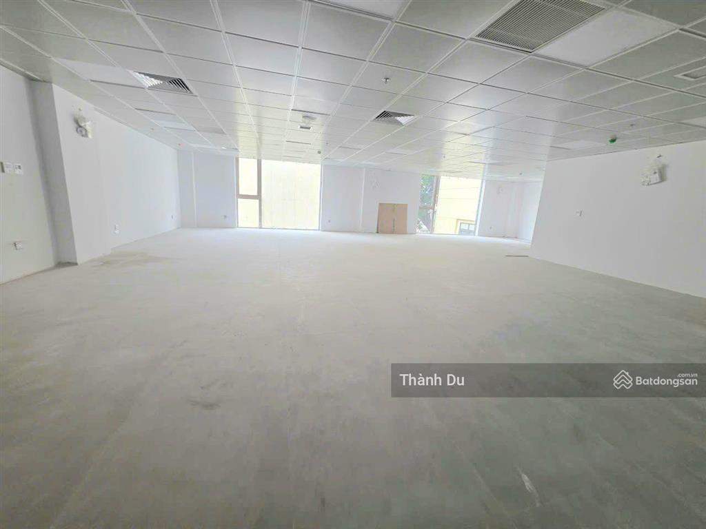 Cho thuê mặt bằng kinh doanh cafe  văn phòng  mặt phố nguyễn biểu 250m2 giá 135 tr