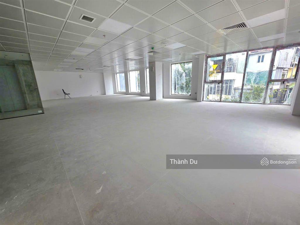 Cho thuê mặt bằng kinh doanh cafe  văn phòng  mặt phố nguyễn biểu 250m2 giá 135 tr
