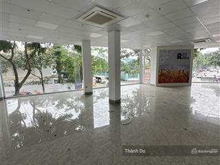 Cho thuê 235m2 mặt bằng kinh doanh bồ đềgần trường quốc tế, bv tâm anh mt 17m thông sàn