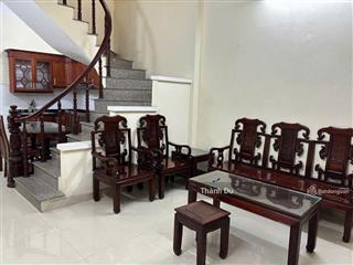 Cho thuê nhà nguyên căn phố hồng tiến, long biên 45m2 4pn giá 8,5 triệu
