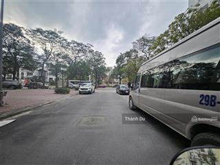 Cho thuê mặt bằng, văn phòng 600m2 khu đô thị sài đồng lô góc 3 mặt thoáng 65m mặt tiền giá 77 tr