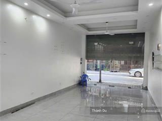 Cho thuê mặt bằng kinh doạnh phố việt hưng,xe tải tránh ,vỉa hè rộng ,thông sàn 60m2 giá 8tr