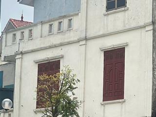 Cho thuê nhà nguyên căn  xuân đỗ  cự khối ô tô tải đỗ cửa 60m2 3t giá 10 triệu, ở hoặc kho hàng