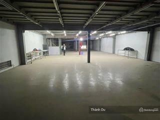 Cho thuê kho xưởng bát khối tổng dt 2000m2 thông sàn, hệ pccc tiêu chuẩn,hiện đại giá 160 tr