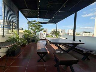 Cho thuê nhà nguyên căn mặt phố hồng tiến  long biên 104m2 4 pn 5 tầng thang máy lô góc 3 thoáng