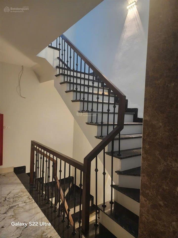 Cho thuê toà nhà nguyên căn mới bồ đề 138m2 9 tầng, 12m mặt hồ thoáng, pccc đầy đủ giá 90 tr