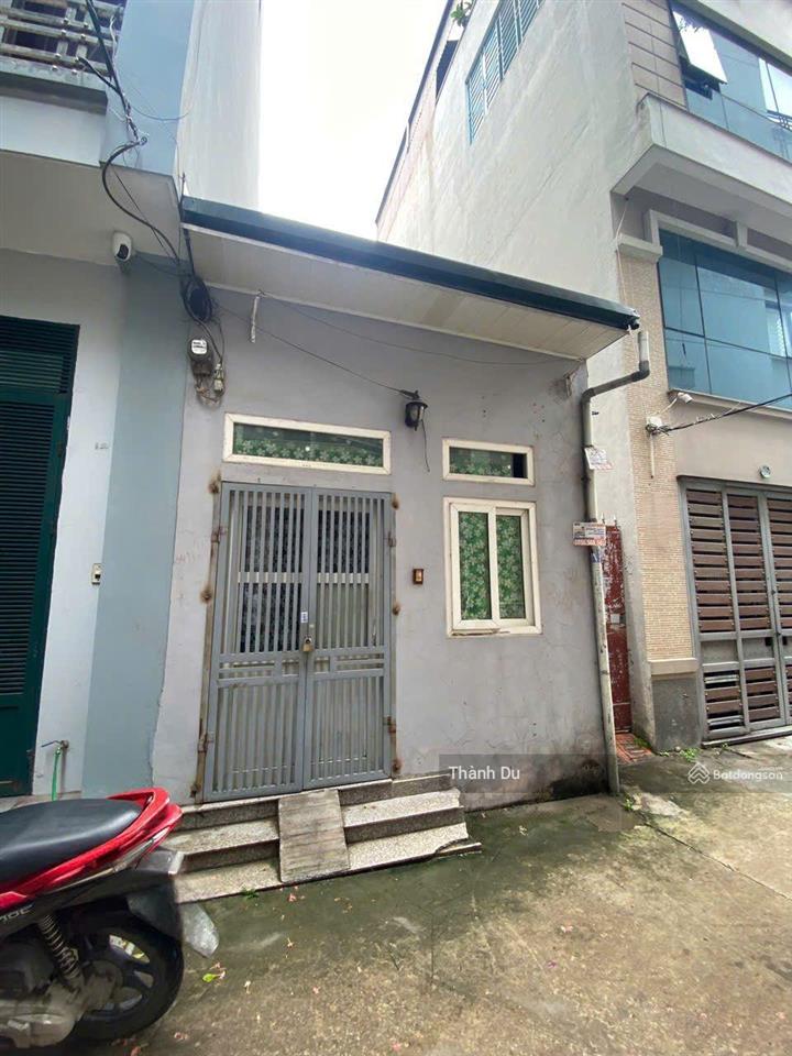 Cho thuê nhà nguyên căn nguyễn văn cừ bồ đề, gần cầu chương dương dt 35m2 giá 4,5 tr
