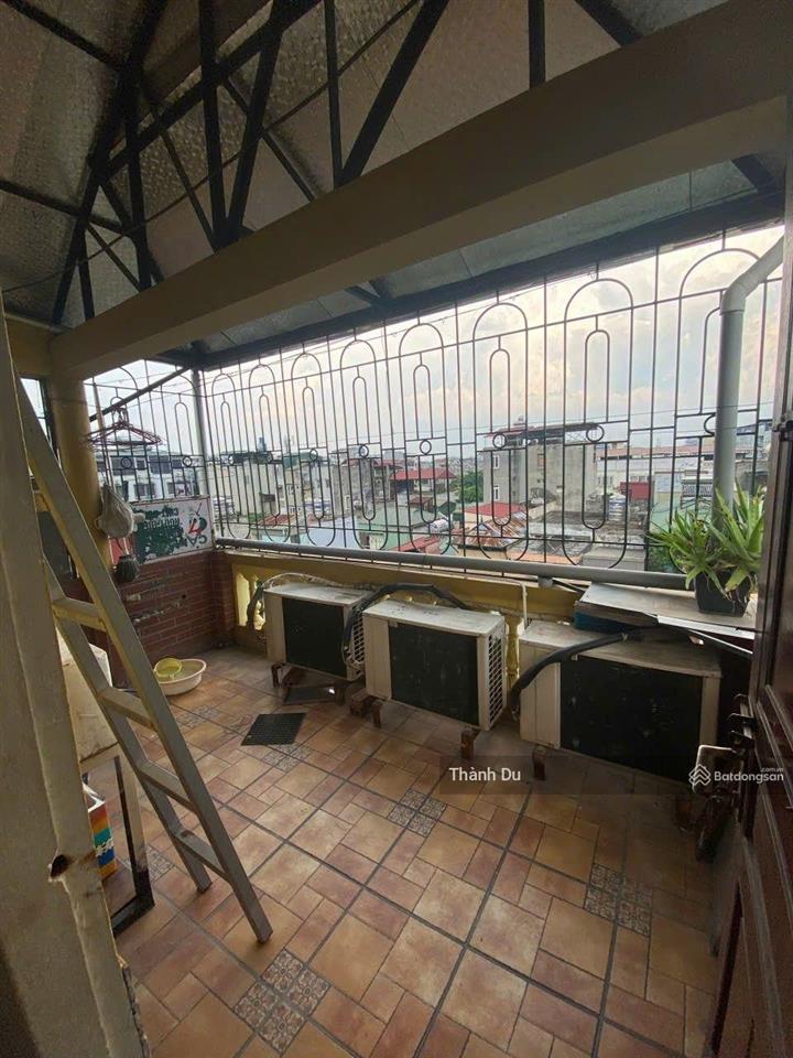 Cho thuê nhà nguyên căn 4 tầng vọng hà  hoàn kiếm vị trí thoáng mát 30m2 x5t giá 10 tr