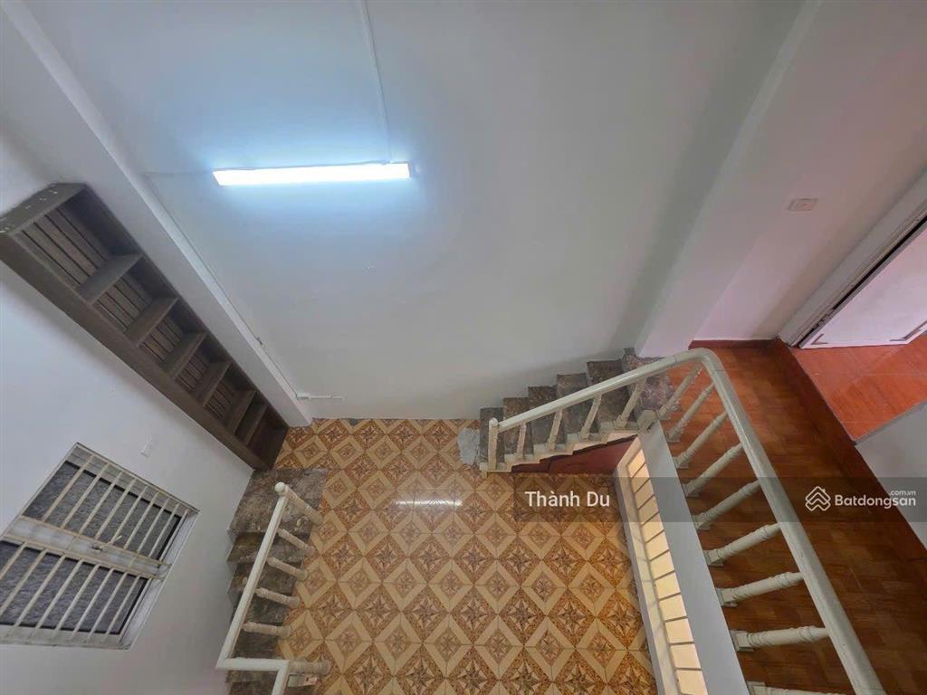 Cho thuê nhà nguyên căn  ngõ thông ô tô  kinh doanh  hoàng như tiếp 30m2 x3t giá 10 tr