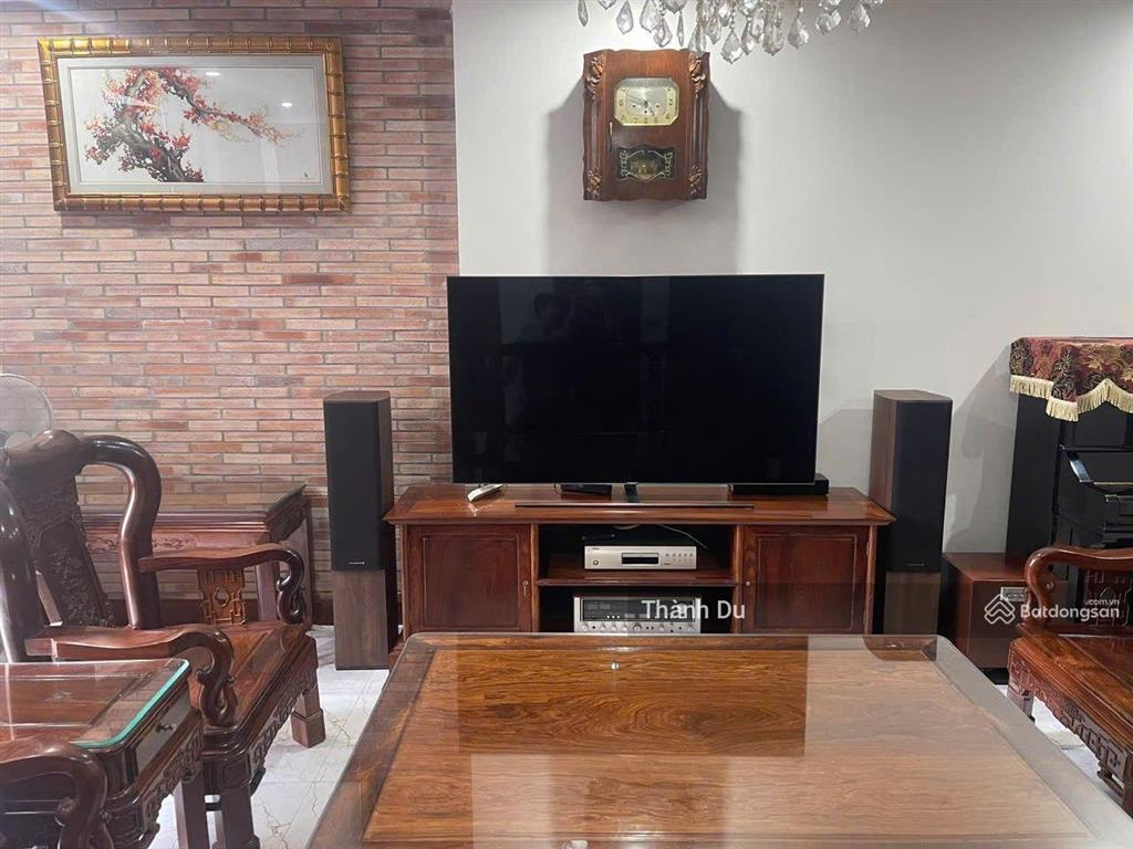Cho thuê nhà nguyên căn lâm du bồ đề 70mx5t full đồ, phân lô ô tô tránh gara 2 ô tô giá 20 tr