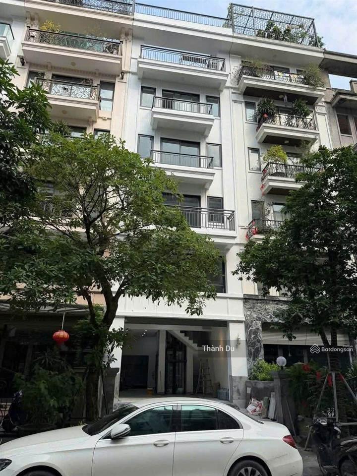 Cho thuê tòa nhà liền kề đường lâm hạ 80m2 x6t thang máy thông sàn giá 45 triệu