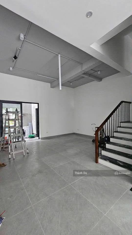 Cho thuê tòa nhà liền kề đường lâm hạ 80m2 x6t thang máy thông sàn giá 45 triệu