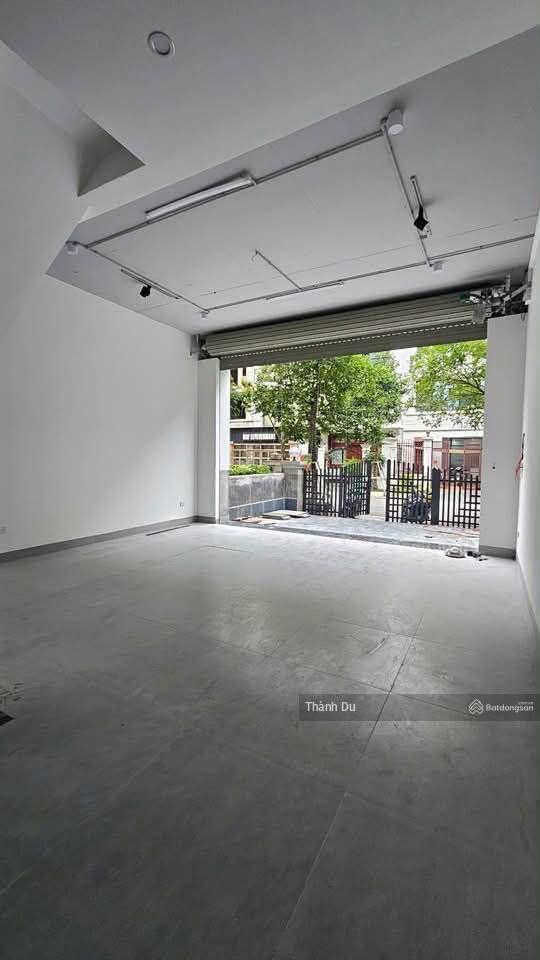 Cho thuê tòa nhà liền kề đường lâm hạ 80m2 x6t thang máy thông sàn giá 45 triệu
