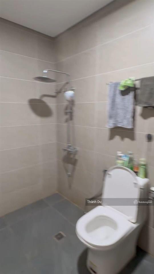 Cho thuê chung cư khai sơn 35m2, 1 phòng ngủ, 1 phòng khách 5tr/tháng
nhà trang bị đầy đủ tiện nghi