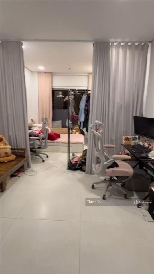 Cho thuê chung cư khai sơn 35m2, 1 phòng ngủ, 1 phòng khách 5tr/tháng
nhà trang bị đầy đủ tiện nghi