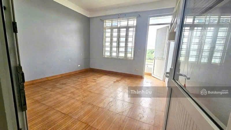 Cho thuê nguyên căn tòa nhà ngọc thuỵ 150m4 tầng, mt 7.5m, ô tô tránh, 22triệu