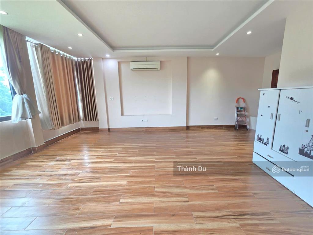 Cho thuê nhà mặt phố 5 tầng thông sàn, ô tô tránh 42m2 giá 15 triệu kim quan thượng, việt hưng