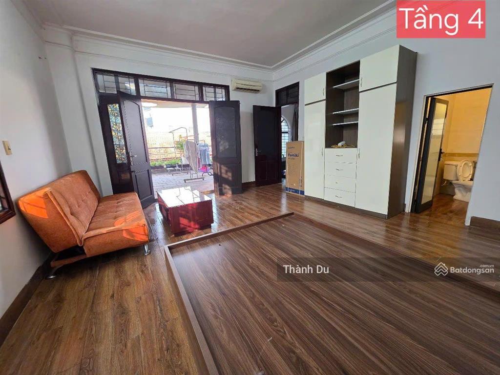 Cho thuê căn hộ studio nguyễn sơn  ô tô đỗ cửa  lô góc thoáng giá 4,7 triệu