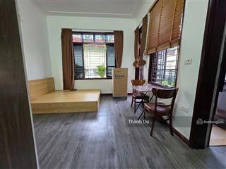 Cho thuê căn hộ studio nguyễn sơn  ô tô đỗ cửa  lô góc thoáng giá 4,7 triệu