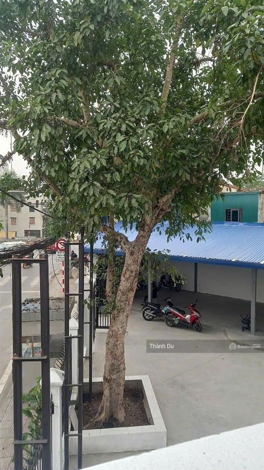 Cho thuê mặt bằng kinh doanh bồ đề showroom 550m2 mặt phố mt 30m giá 75 tr