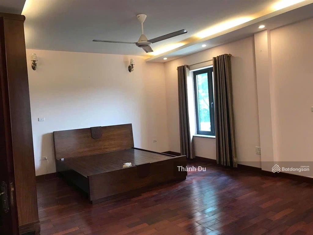 Cho thuê biệt thự việt hưng, 175m2 x4t 4pn sẵn nội thất ở ngay gần trường mariecurie giá 30 tr
